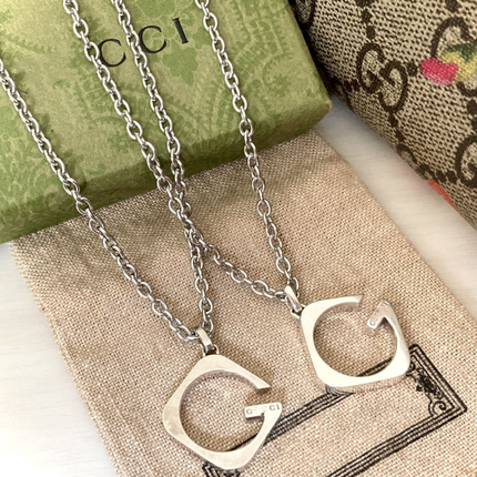 GG PENDANT NECKLACE LOGO ENGRAVED G CHARM TOP PLATE SILVER