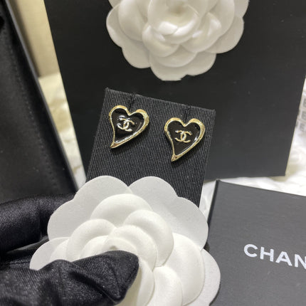 DOUBLE C GOLD LOVE HEART EARRINGS