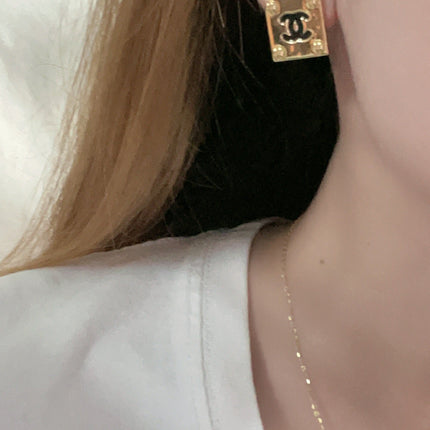 SQUARE CC GOLD EARRINGS